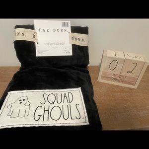 New Rae Dunn Halloween throw